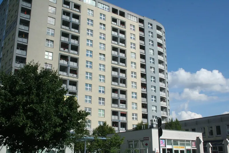 Wohnen im Friedrichsfelder Viertel! Schöne Wohnung für Paare! 2 Raum mit Wannenbad und Balkon! — photo 1